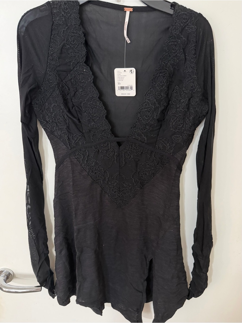 Women’s Black Lace-Trim Long Sleeve Top